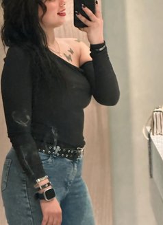 Nour - escort in Cairo Photo 2 of 7