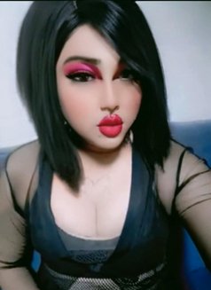 Nour - Transsexual escort in Amman Photo 2 of 3