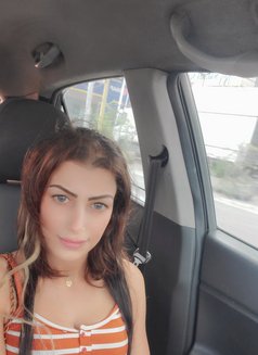 Nour - puta in Beirut Photo 8 of 10