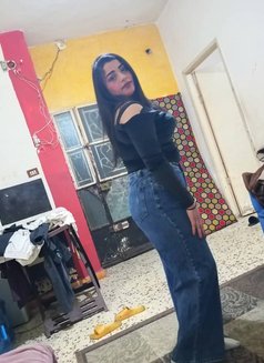 Nour - escort in Beirut Photo 2 of 6