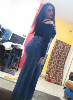 Nour - escort in Beirut Photo 3 of 6