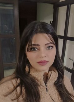Nour - adult performer in Beirut Photo 1 of 1