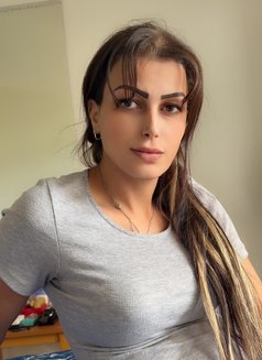 Nour - escort in Beirut Photo 10 of 12