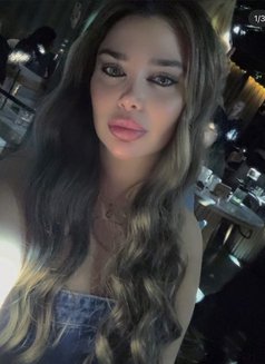 Nour - escort in Dubai Photo 2 of 7