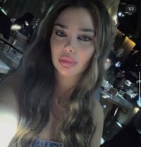 Nour - puta in Dubai