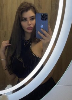 Nour - escort in Dubai Photo 5 of 7