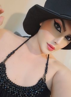 Nour - Transsexual escort in Beirut Photo 4 of 6