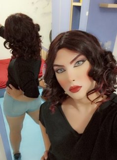 Nour - Transsexual escort in Beirut Photo 10 of 15