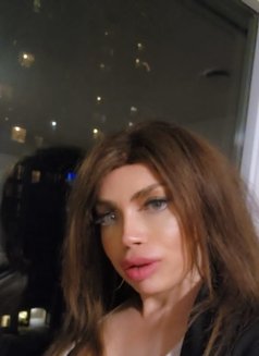 Nour - Transsexual escort in London, Ontario Photo 2 of 11