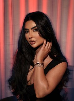 Nour نور - escort in Dubai Photo 3 of 9