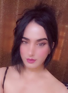 Nour - Acompañantes transexual in Muscat Photo 2 of 3