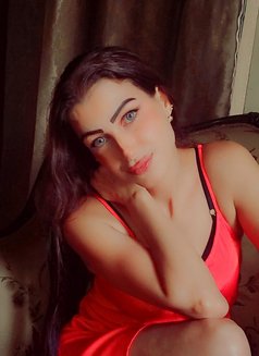 Nour - escort in Beirut Photo 4 of 9