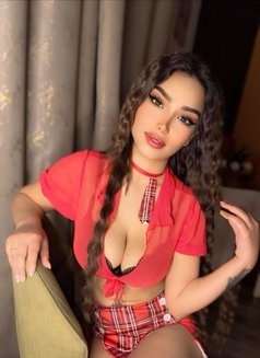 Nour - escort in Dubai Photo 3 of 7