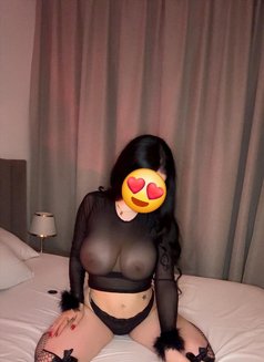 Nour - escort in Dubai Photo 8 of 9