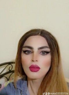 Nour - Acompañantes transexual in Beirut Photo 2 of 3