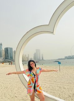 Nour - puta in Dubai Photo 4 of 5