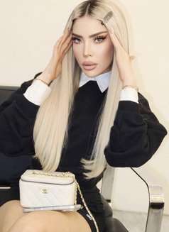 Nour VIP MODEL - puta in Al Manama Photo 10 of 14