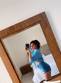 Noura - escort in Muscat Photo 3 of 8