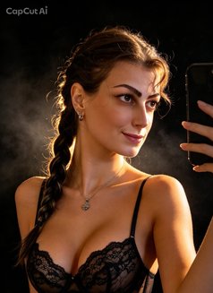 Noura - escort in Beirut Photo 6 of 8