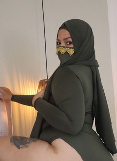 Noura - escort in Jeddah Photo 4 of 5