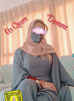 Noura Ts - Dominadora transexual in Al Manama Photo 1 of 3