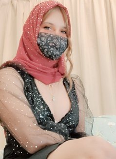 Noura Ts - Dominadora transexual in Al Manama Photo 2 of 3