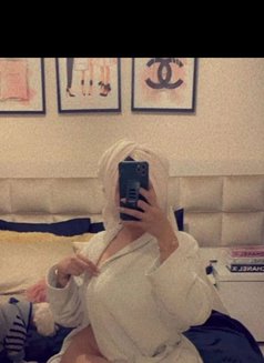 Noura69 - puta in Abu Dhabi Photo 15 of 16