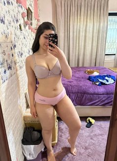 Nouran - puta in Cairo Photo 1 of 4