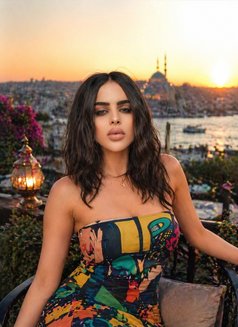 Nourhan - Transsexual escort in Beirut Photo 7 of 7