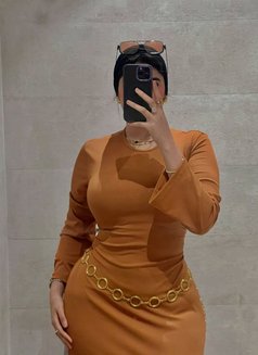 Nourhan - escort agency in Cairo Photo 1 of 3