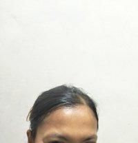 Felicia - puta in Surabaya