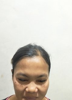 Felicia - puta in Surabaya Photo 2 of 3