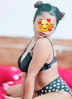 Now Her Shenu Meeup and Cam Session - escort in Colombo Photo 3 of 3