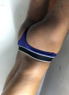 Now or Never - Male companion in Dubai Photo 4 of 11