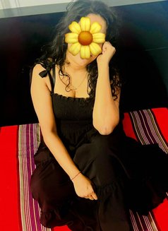 Noyomi Independent New Girl - puta in Colombo Photo 2 of 7