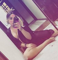 Noza - Transsexual escort in İstanbul Photo 1 of 9