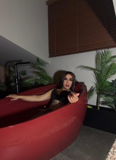 Noza - Transsexual escort in İstanbul Photo 3 of 11