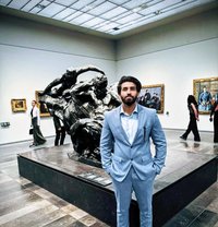 Nri Male Currently in Delhi - Male escort in New Delhi