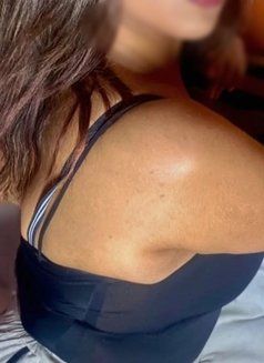 Nude cam & real meet - escort in Chennai Photo 2 of 5