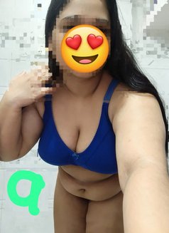 Nude Massage and Web Cam - masseuse in Mumbai Photo 1 of 1