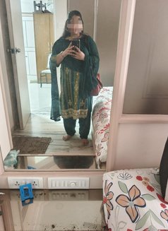 Nude Massage and Web Cam - masseuse in Navi Mumbai Photo 2 of 2