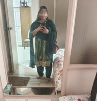 Nude Massage and Web Cam - masseuse in Navi Mumbai