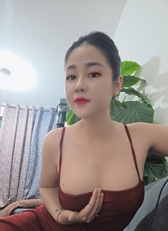 Nue Gfe - escort in Abu Dhabi Photo 1 of 7