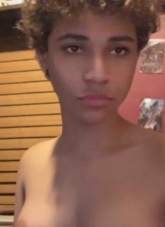 Nuella - escort in Dammam Photo 2 of 3