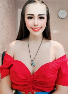 Nueng Nueng - Transsexual escort in Abu Dhabi Photo 1 of 24