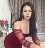 Nui - masseuse in Bangkok Photo 1 of 5