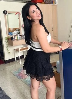 Nui - masseuse in Bangkok Photo 4 of 5