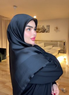 Nuna - escort in Jeddah Photo 3 of 5