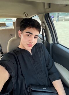 SHAMS new number NOW JEDDAH - Male escort in Jeddah Photo 2 of 7