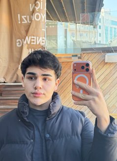 SHAMS new number NOW JEDDAH - Male escort in Jeddah Photo 3 of 7